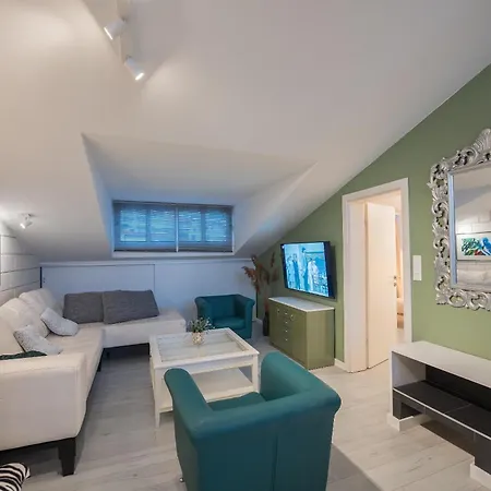 7 Luxury Apartman